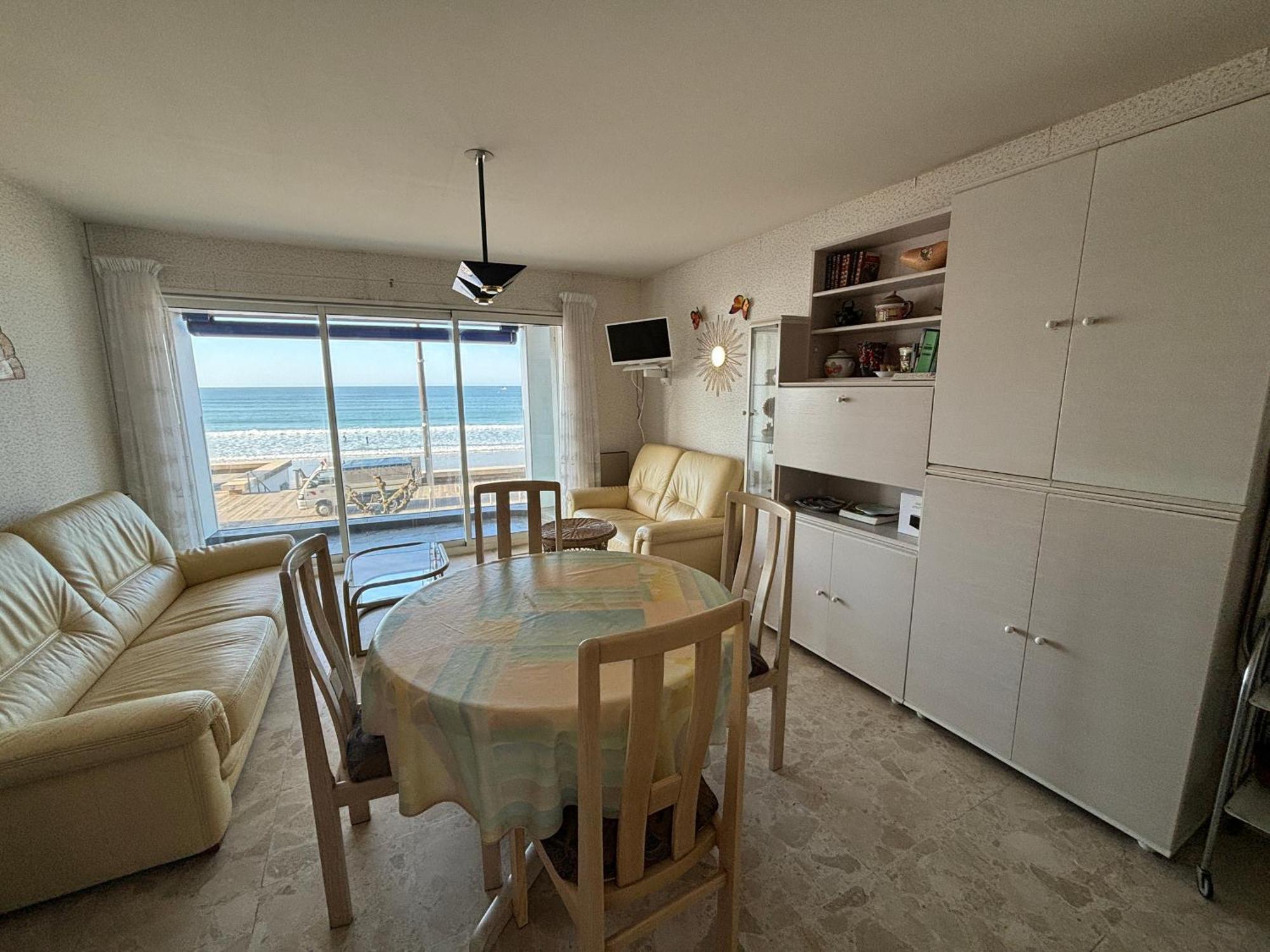 Appartement T2 Avec Balcon Et Vue Mer, 1Er Etage, Ascenseur, Tv, Cuisine Equipee - Fr-1-197-466 Les Sables-dʼOlonne Eksteriør billede